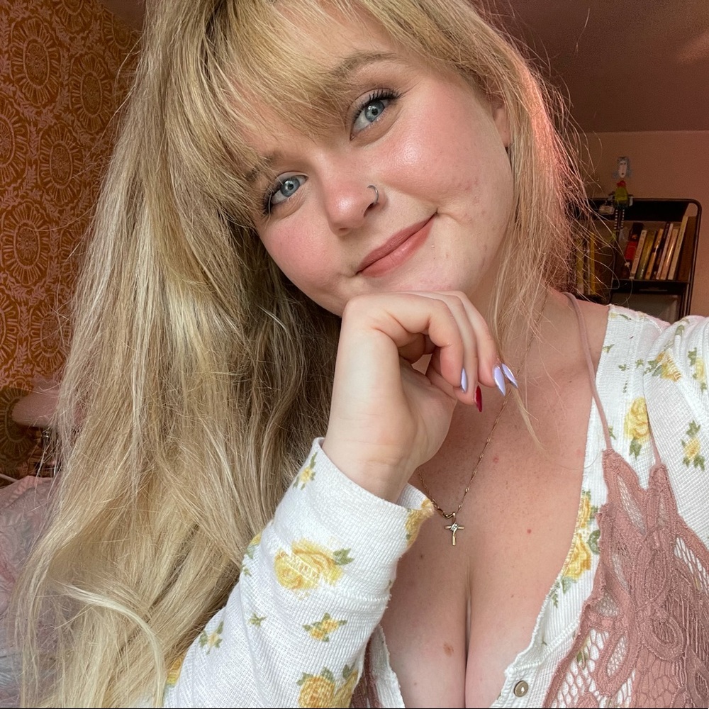 Meet your Posher, Chloe